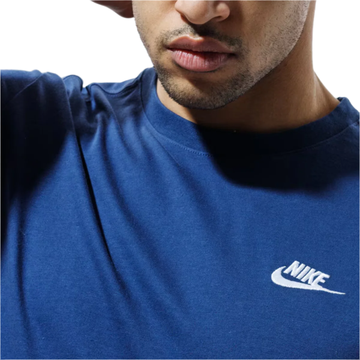 Nike sportswear club tee t-shirt - M