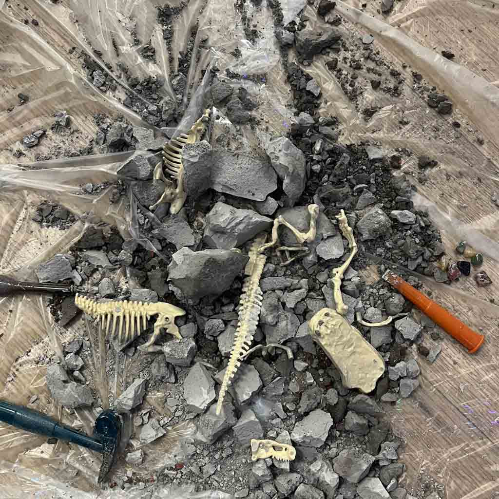 Volcanic Eruption 2-in-1 Experiment + Dinosaur