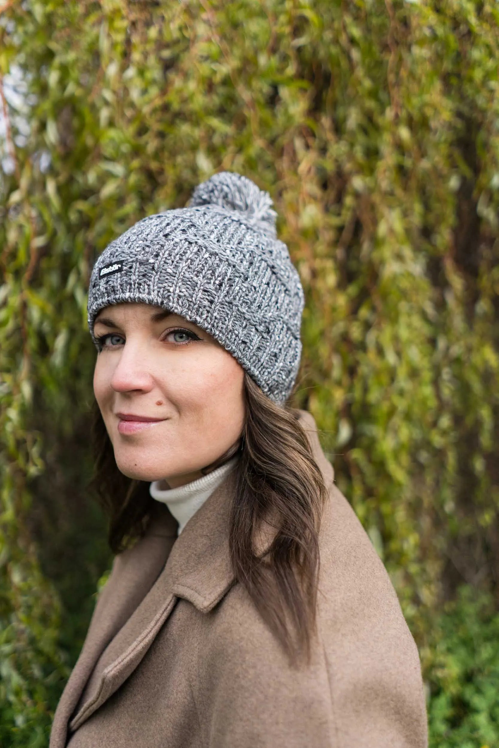 Chapéu de inverno eisbär wms netta pompon cinza