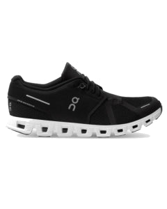 Op hardloopsneakers voor dames