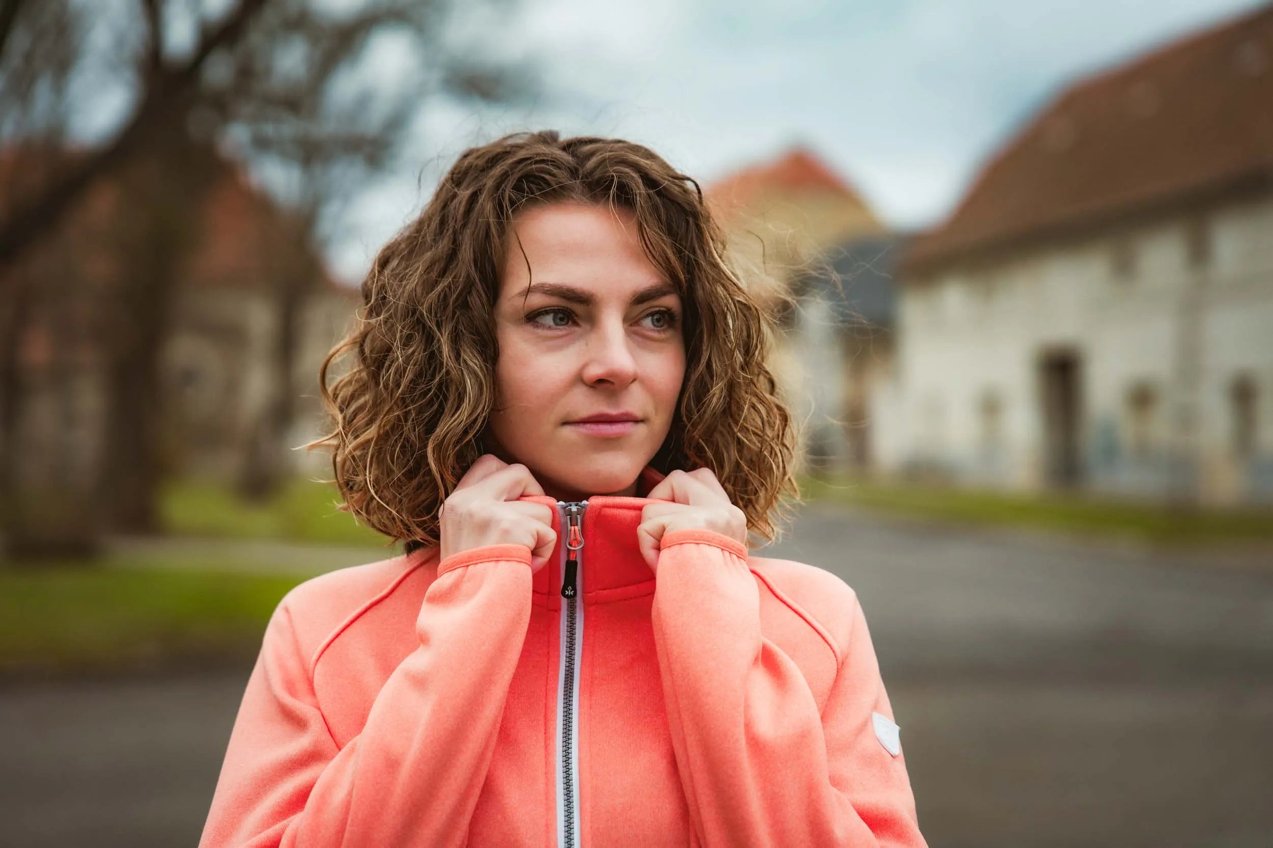 Geansaí na mban kjelvik milou oráiste 46