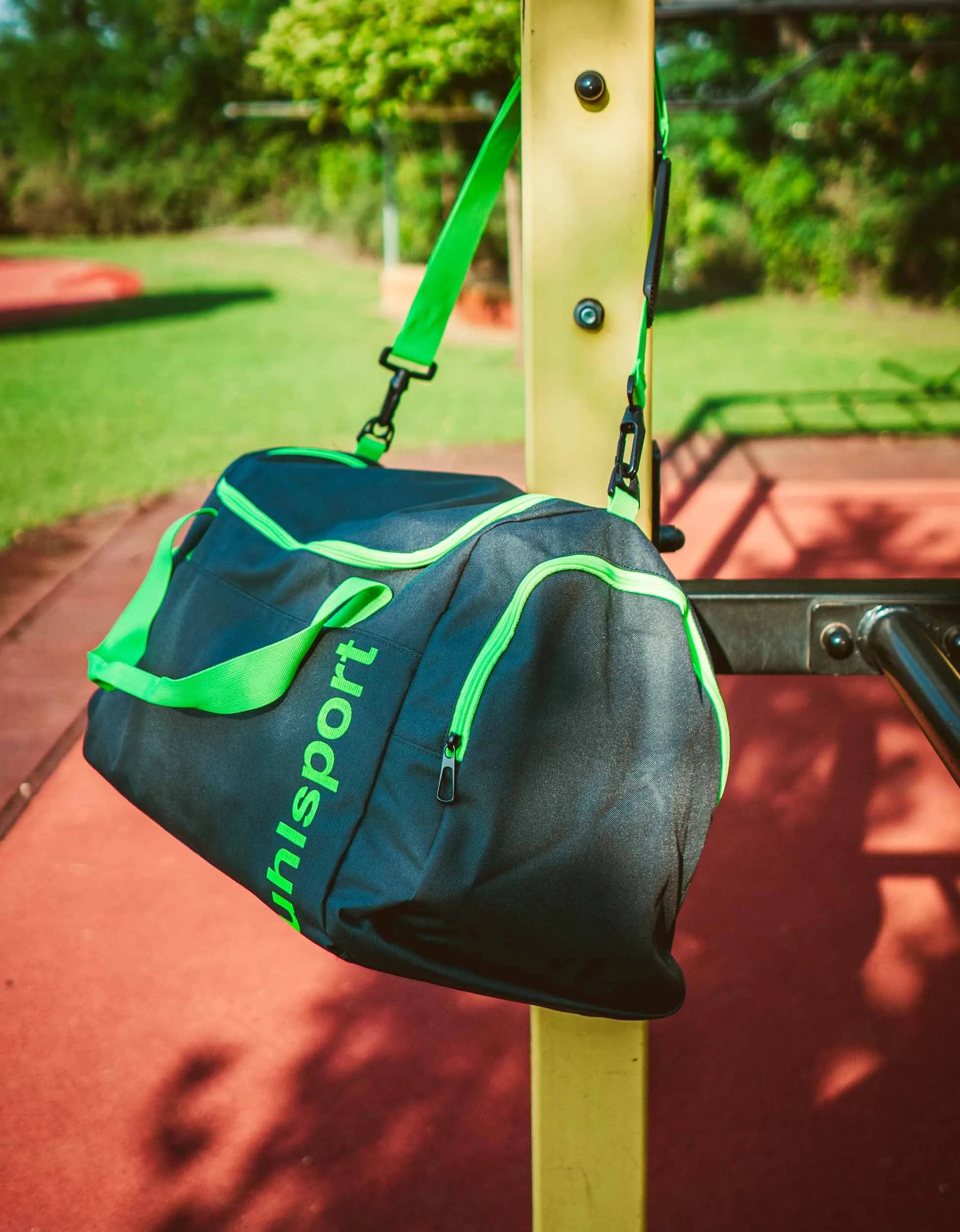 Tasche Uhlsport Essential 2.0 Sporttasche 50l Grün