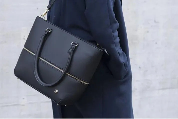 Dámská kabelka wenger eva 13 černo-modrá černá