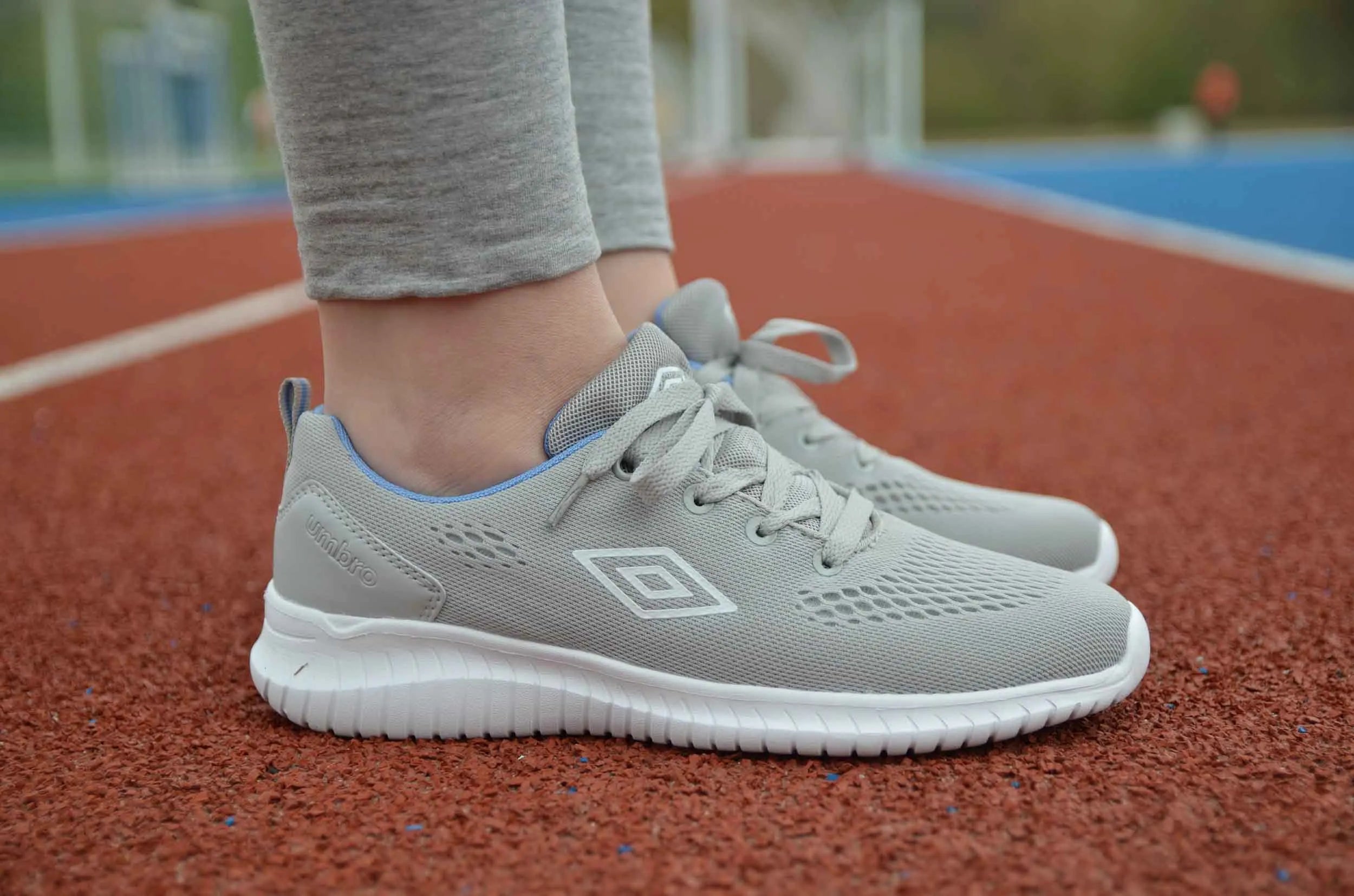 Női alkalmi cipő Umbro Chass szürke