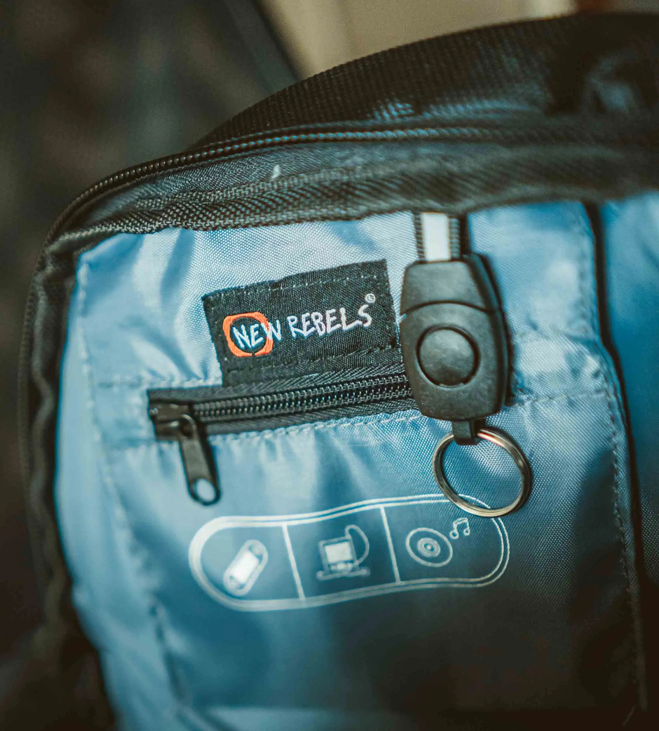 New Rebels Trolley Driver Pro Rollrucksack schwarz