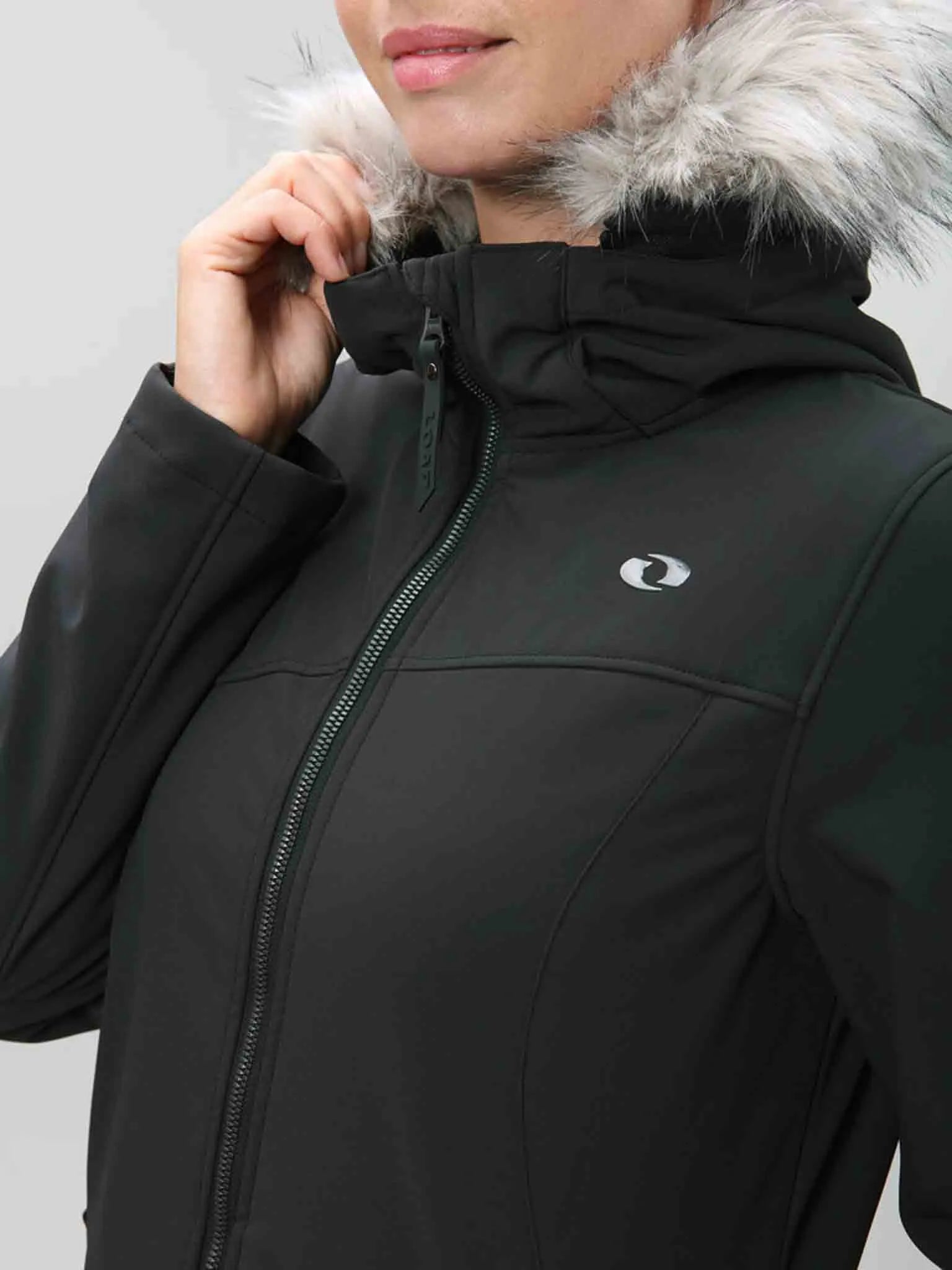 Abrigo Softshell Mujer Loap Lustra Negro