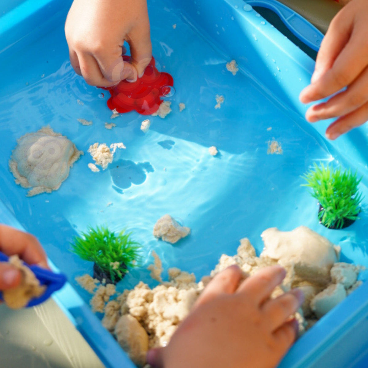 Woopie Kinetic Sand Magic For Water Conjunto de 18 peças com estojo
