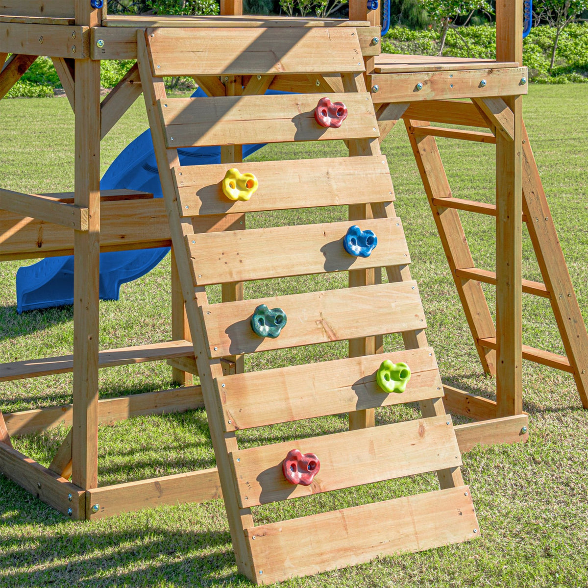Axi Mitch Play Tower - Velké dřevěné hřiště Skluzavka Houpačky Lezecká stěna + věž