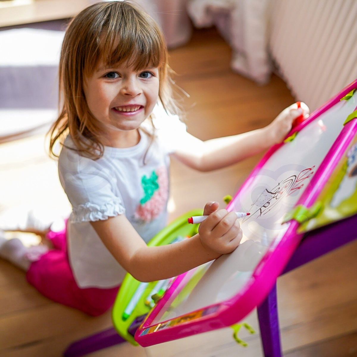 Woopie 3-i-1 Magnetic Dry Erase Board med ljus målning