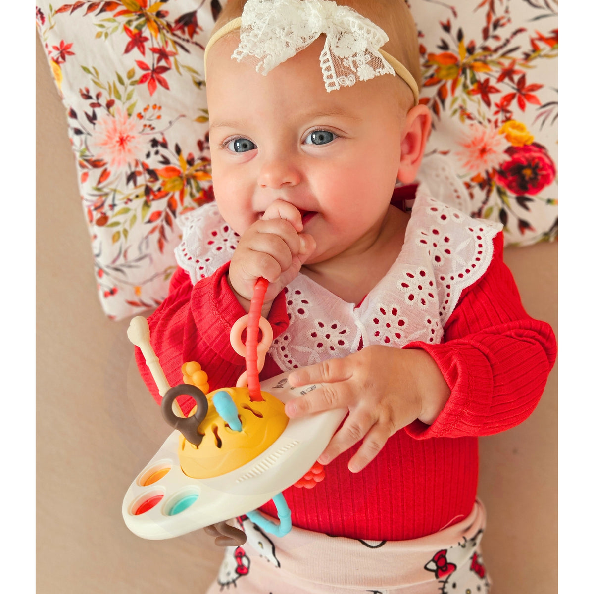 Woopie Baby Montessori Sensory Toy Teether Rattle Multifunctional Ufo