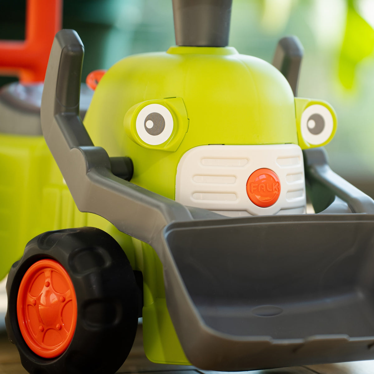Falk Ride-on Traktor s prívesom a lyžicou