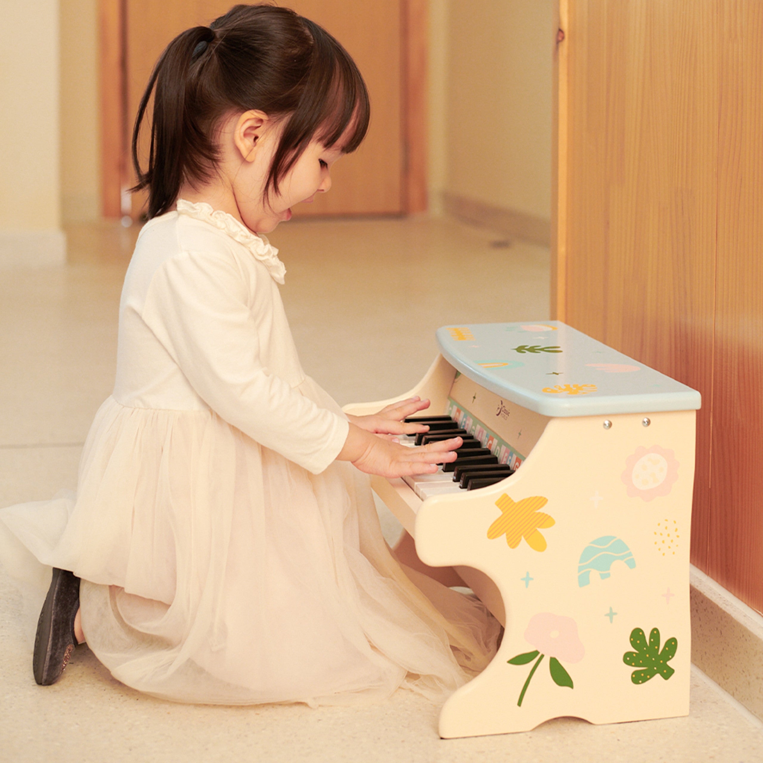 Pianoforte musicale mondiale classico per bambini che imparano a suonare + libretto