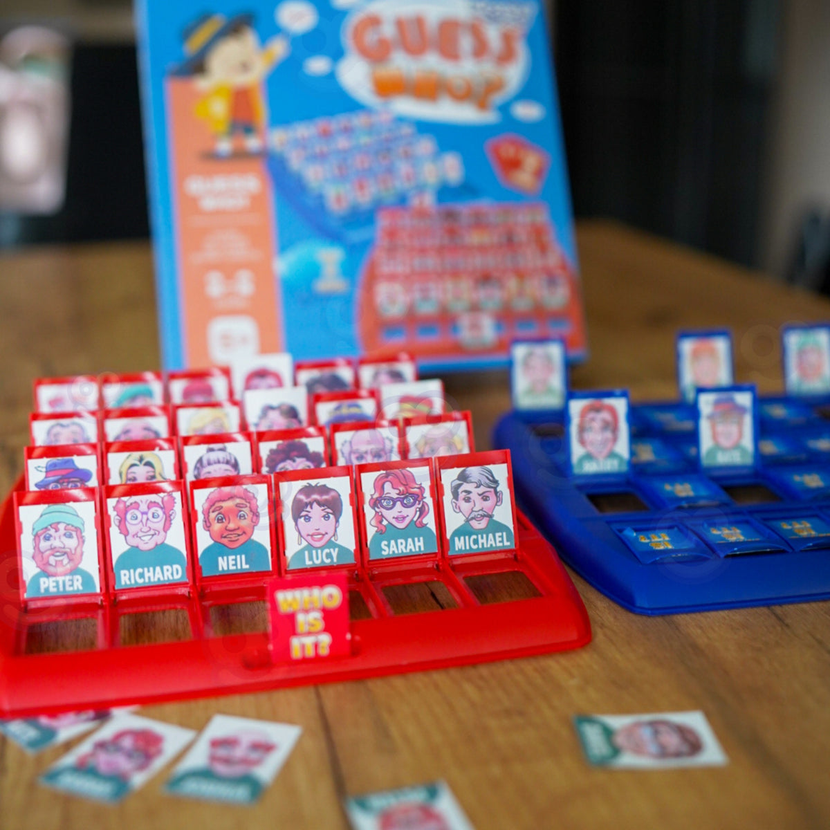 Juego familiar Woopie Adivina quién es