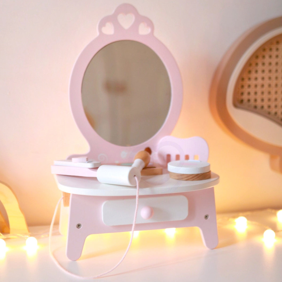 Classic World Tocador de Madera para Niña con Espejo + Plancha de Pelo 11 Accesorios