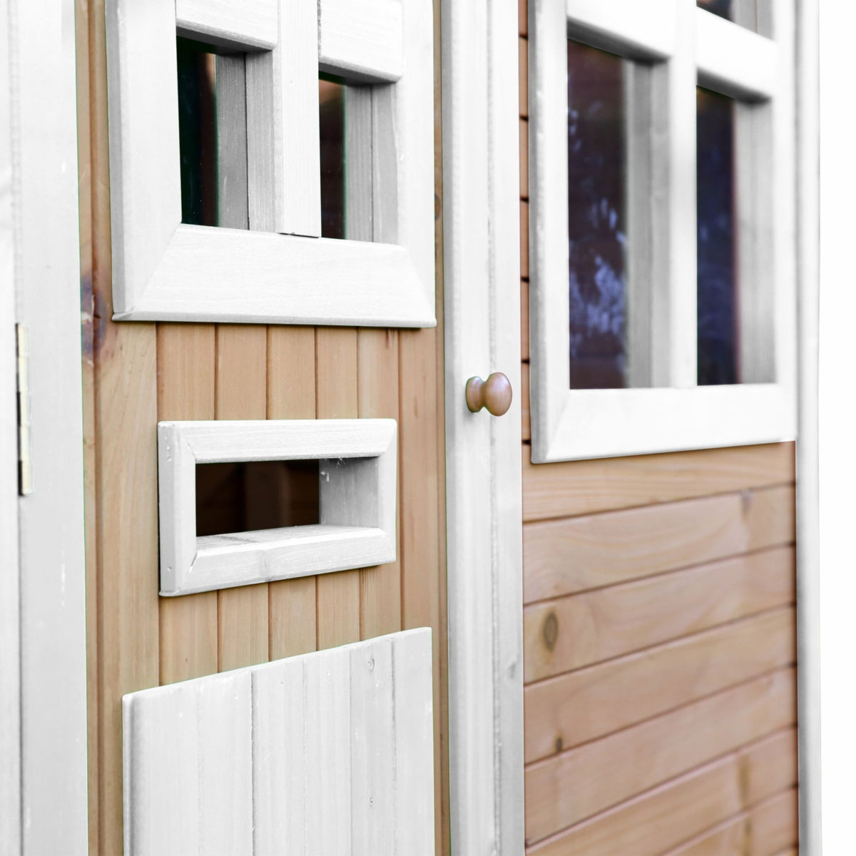Axi Holzhaus mit Fenstern Alex Spielhaus 178 cm