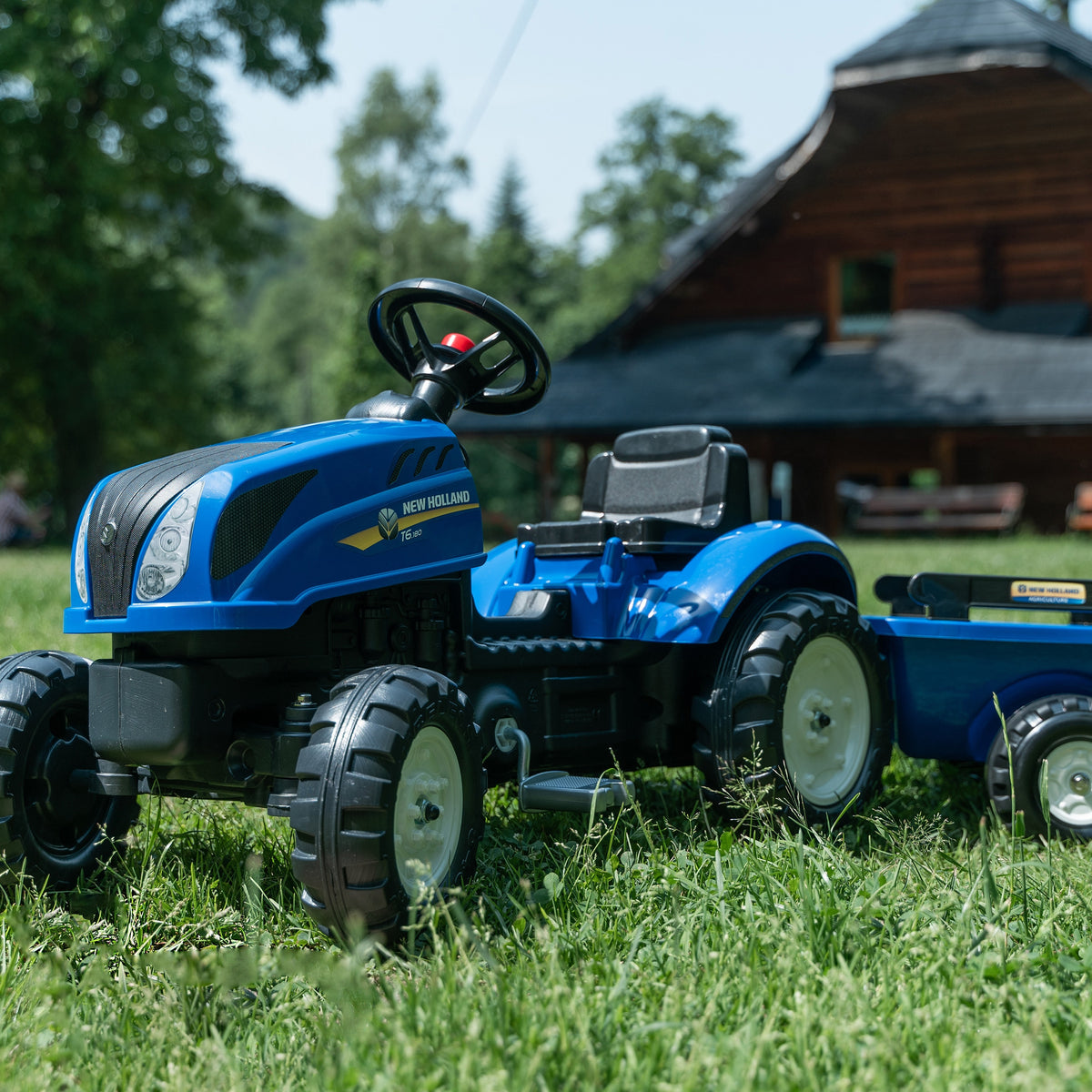 Tractor De Pedales Falk New Holland Con Remolque Y Capó Abatible 2-5 Años
