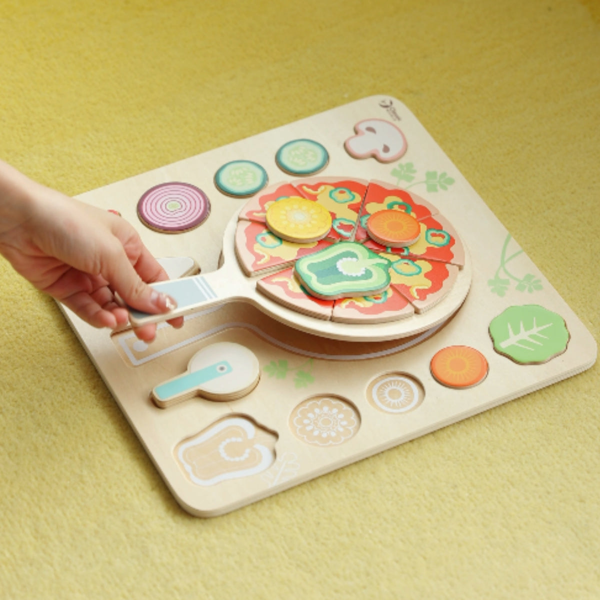 Classic World Puzzle de Madera para Cortar Pizza y Verduras 22 Piezas.