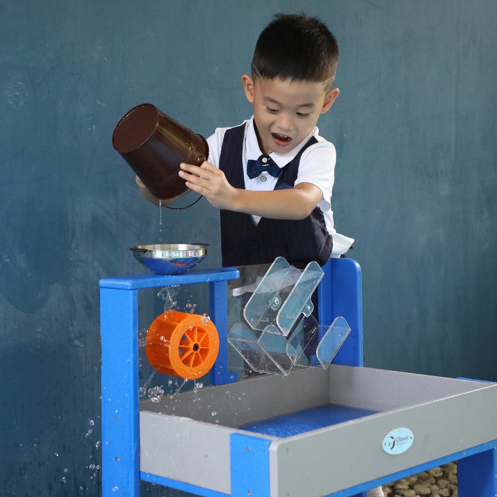 Classic World Edu Water Table 2-in-1-Experimentierset für Sand und Wasser