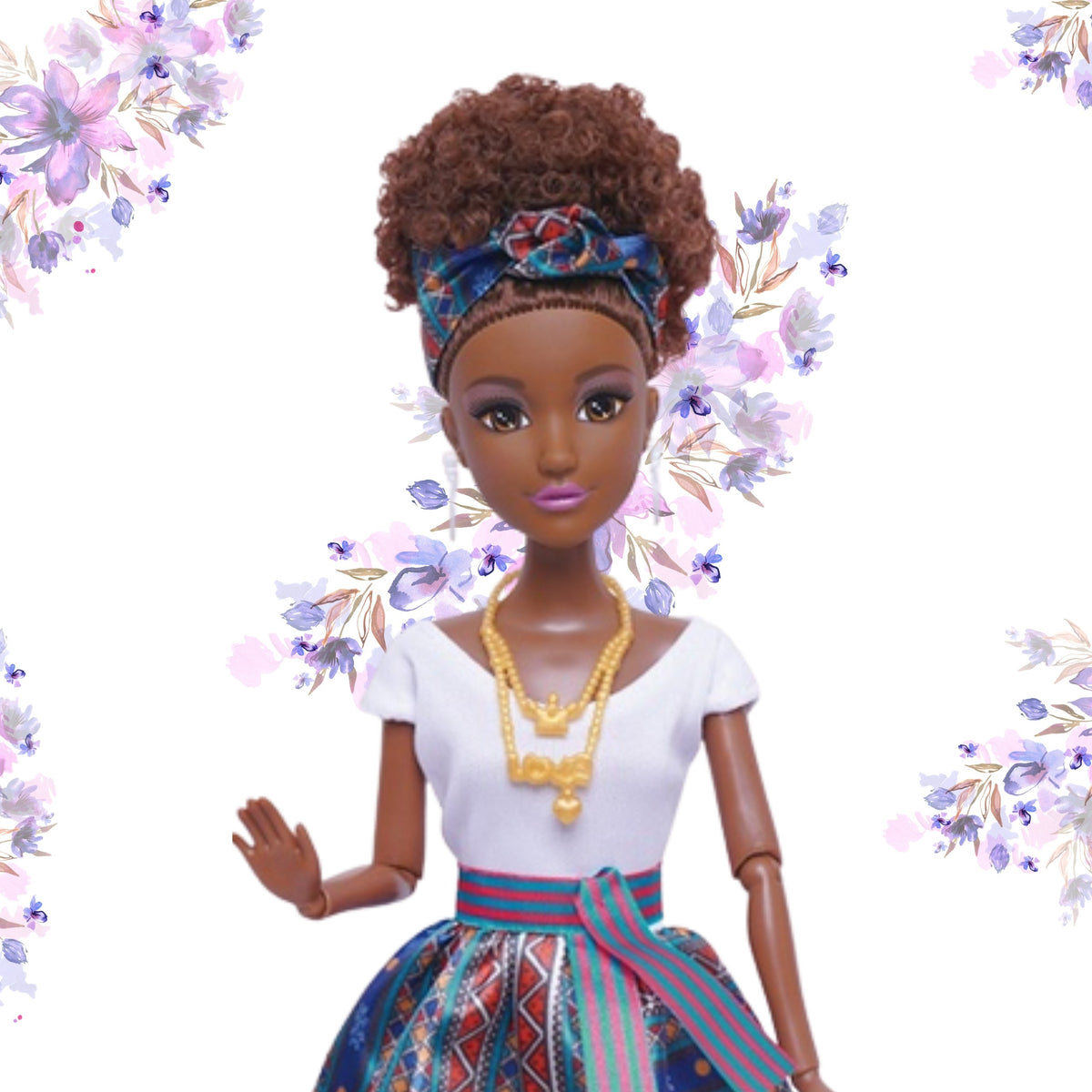 Poupée Woopie Royal Lili Mulatto dans une robe élégante