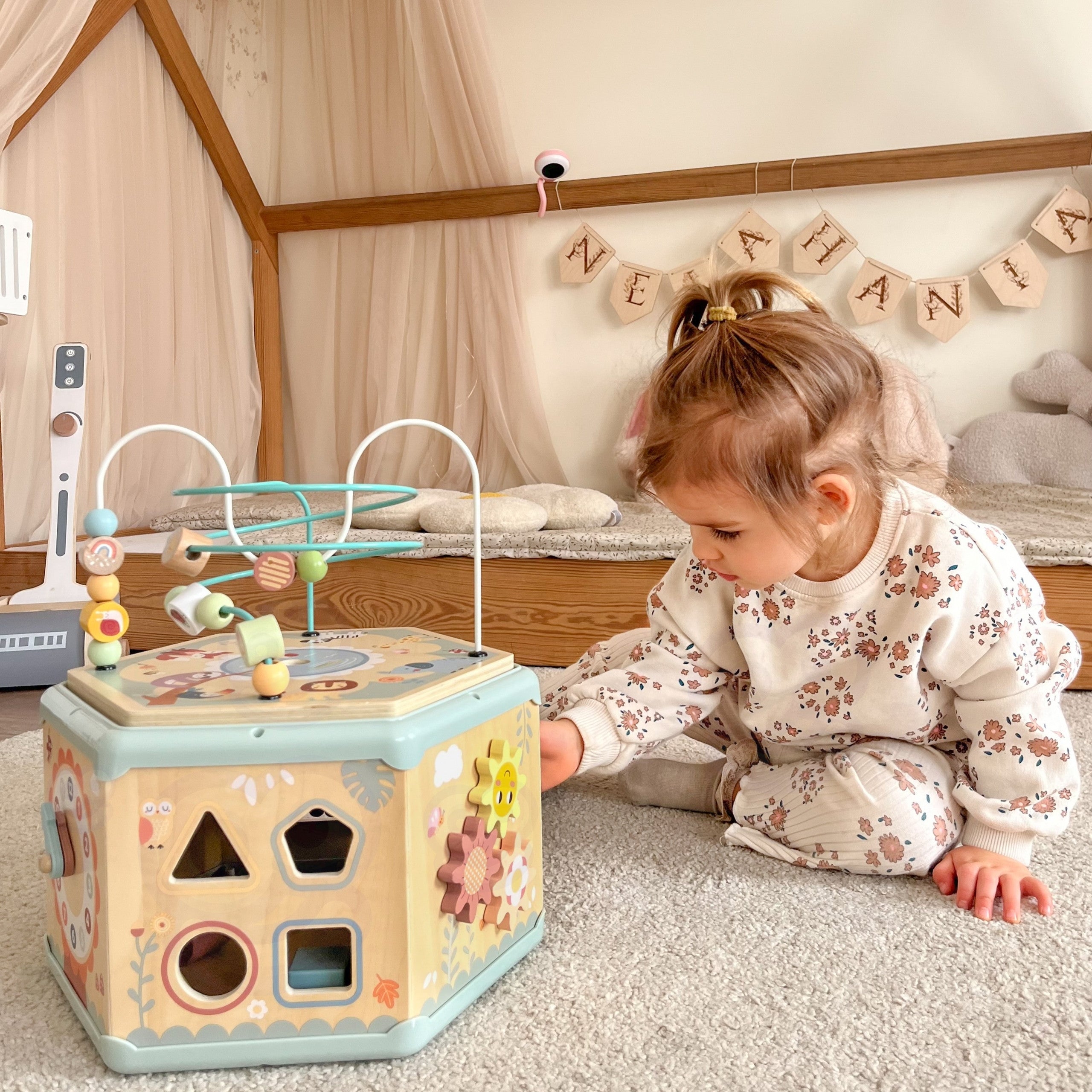Tooky Toy Drewniane sześciokątne pudełko do otwierania Montessori
