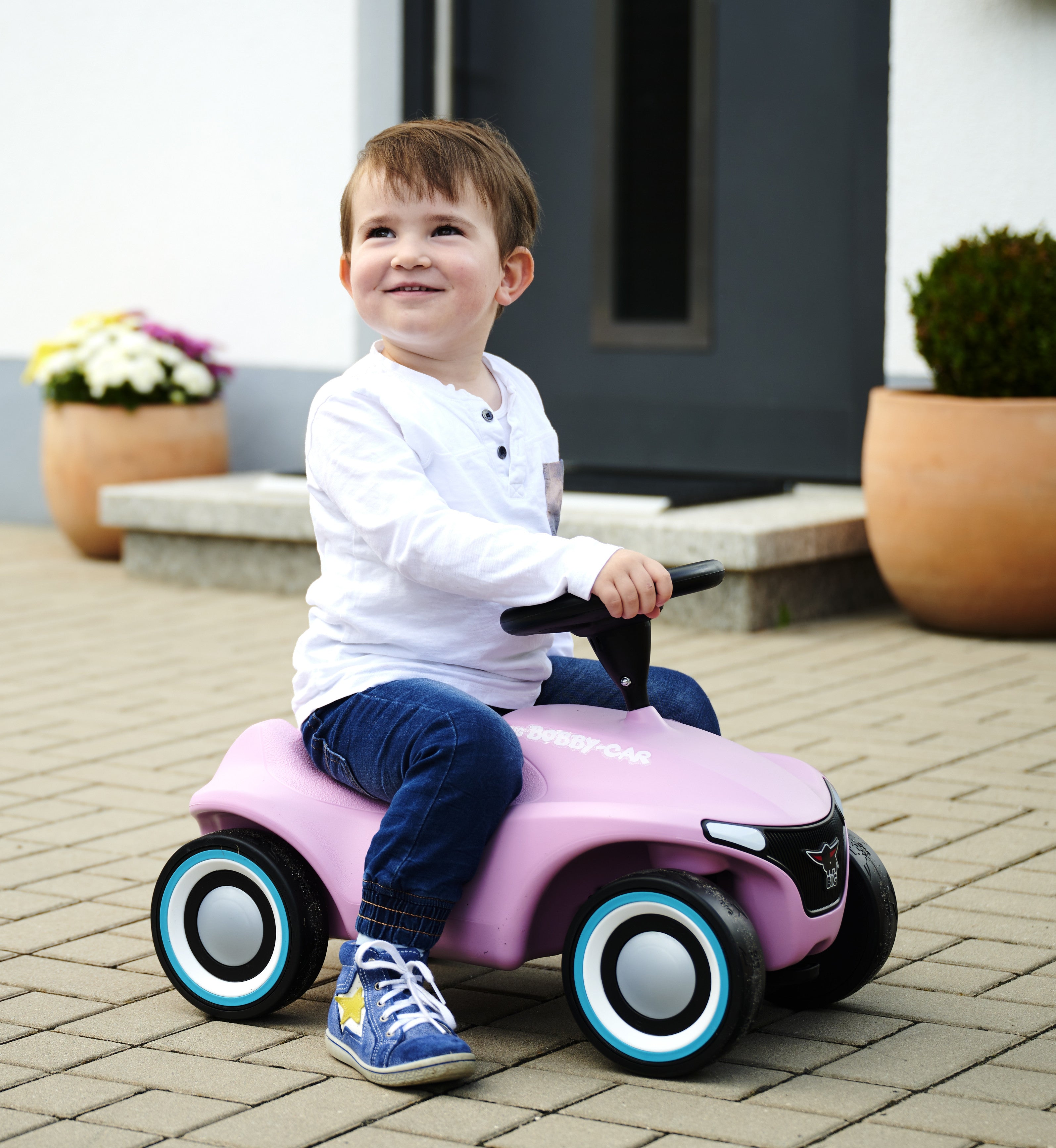 Big Pink Bobby Car Neo Pink Ride-on For Kids