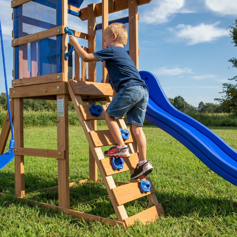 Дървена детска площадка Discovery в задния двор Aurora Playhouse Slide