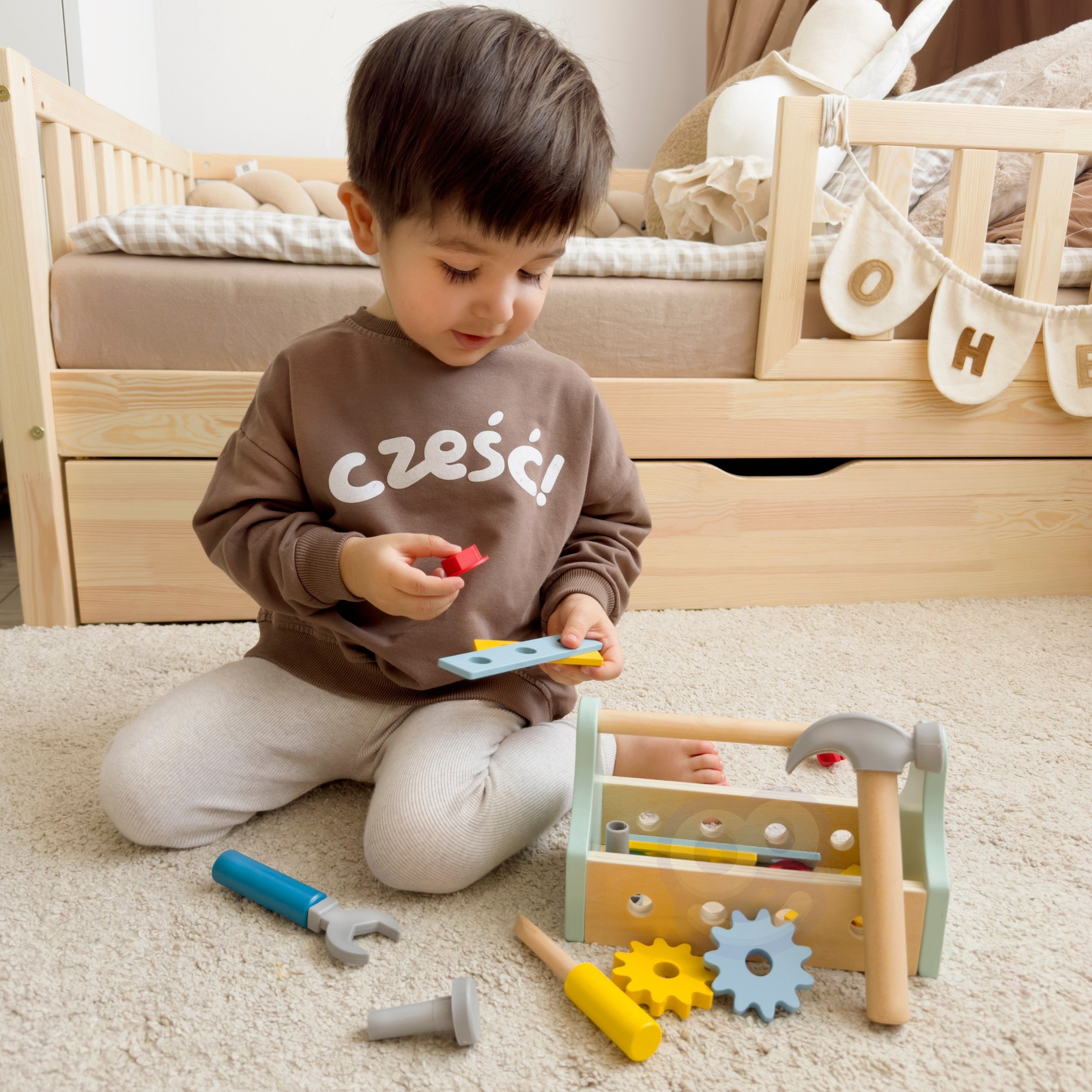 Комплект дървена кутия за инструменти Tooky Toy 18 бр.