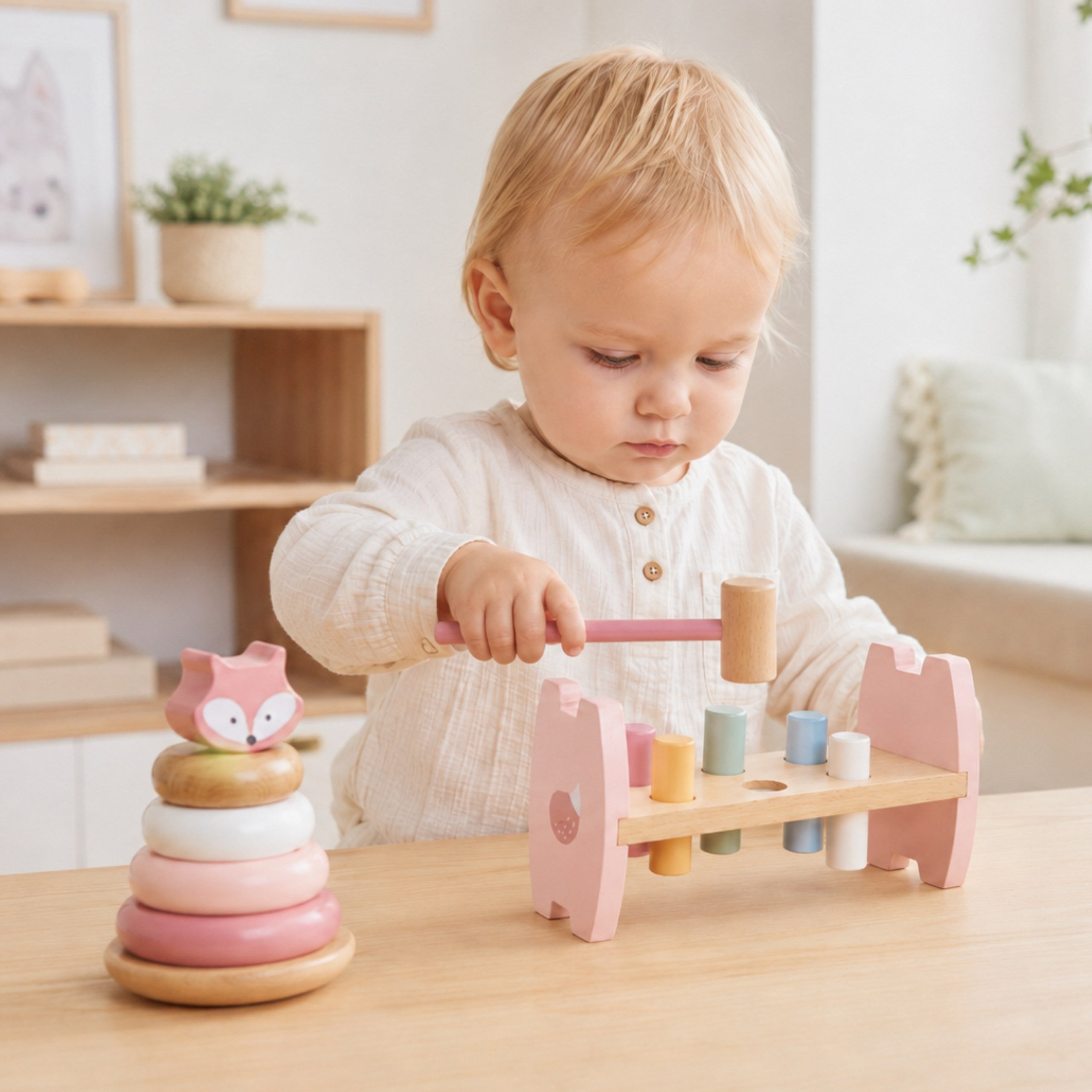 Viga Polarb Piramide in Legno + Perforatore Con Martello Set Volpe Montessori