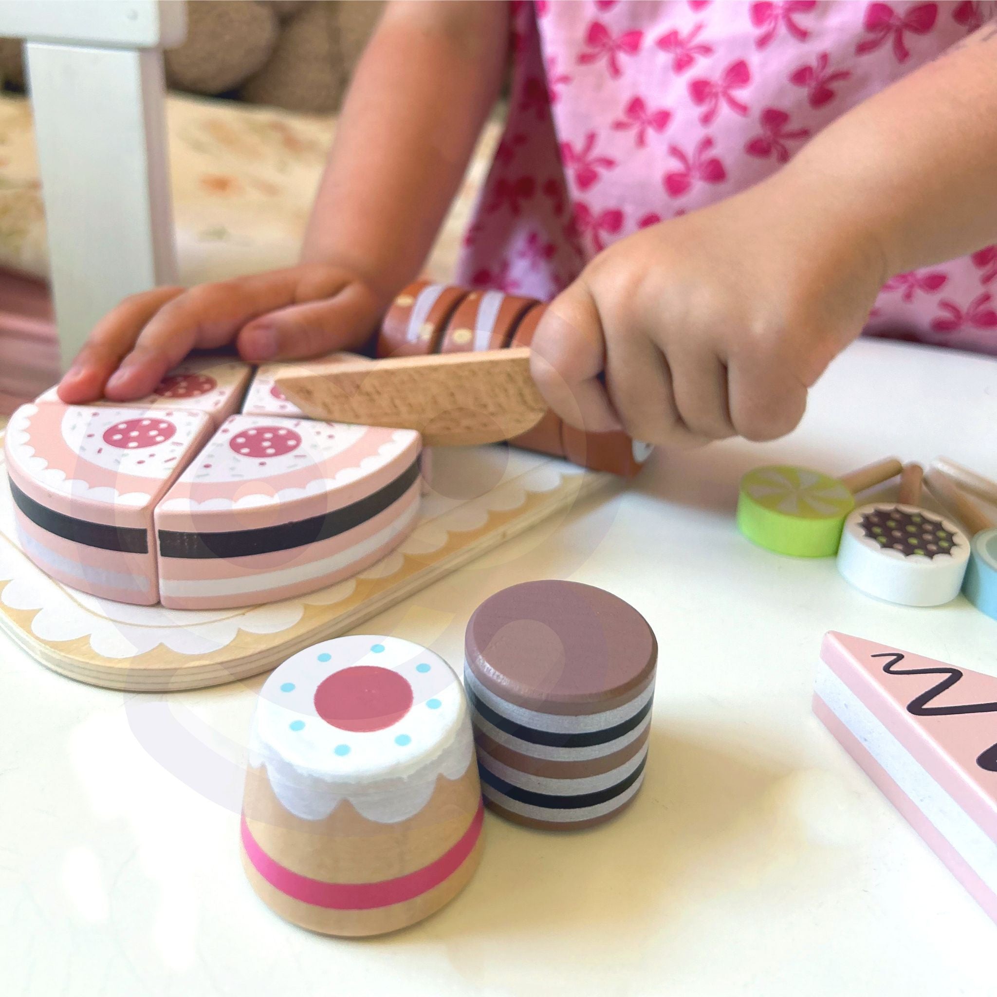 Tooky Toy Sweet Cake Set di dolci in legno in una scatola di dolciumi e gelaterie