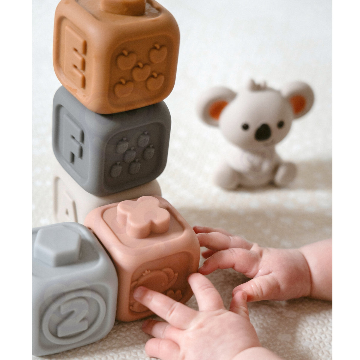 Woopie Baby Lernpyramide Set Sensorische Blöcke 2in1 Beißring Zahlen