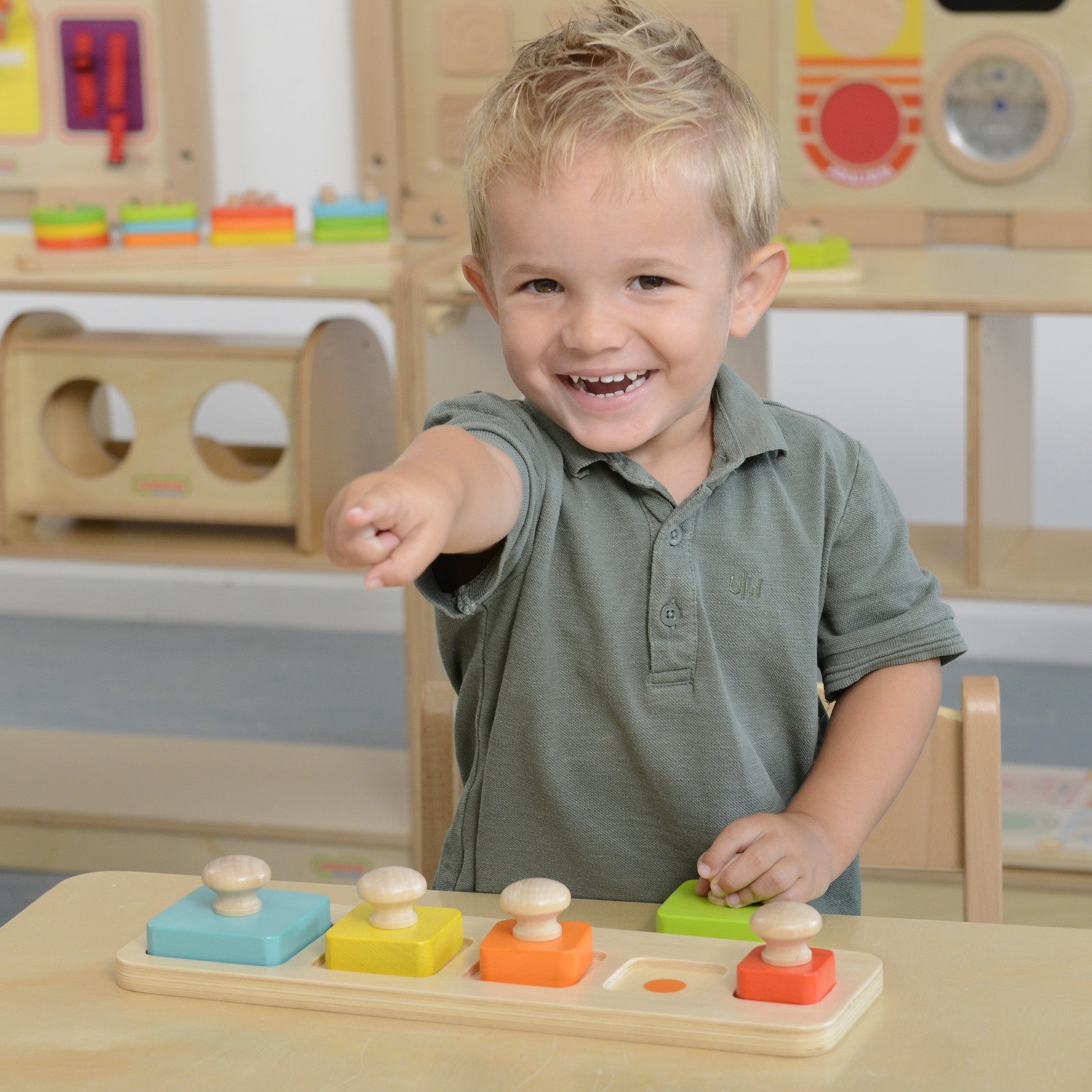 Masterkidz Монтесори Пъзел за обучение на размери и цветове