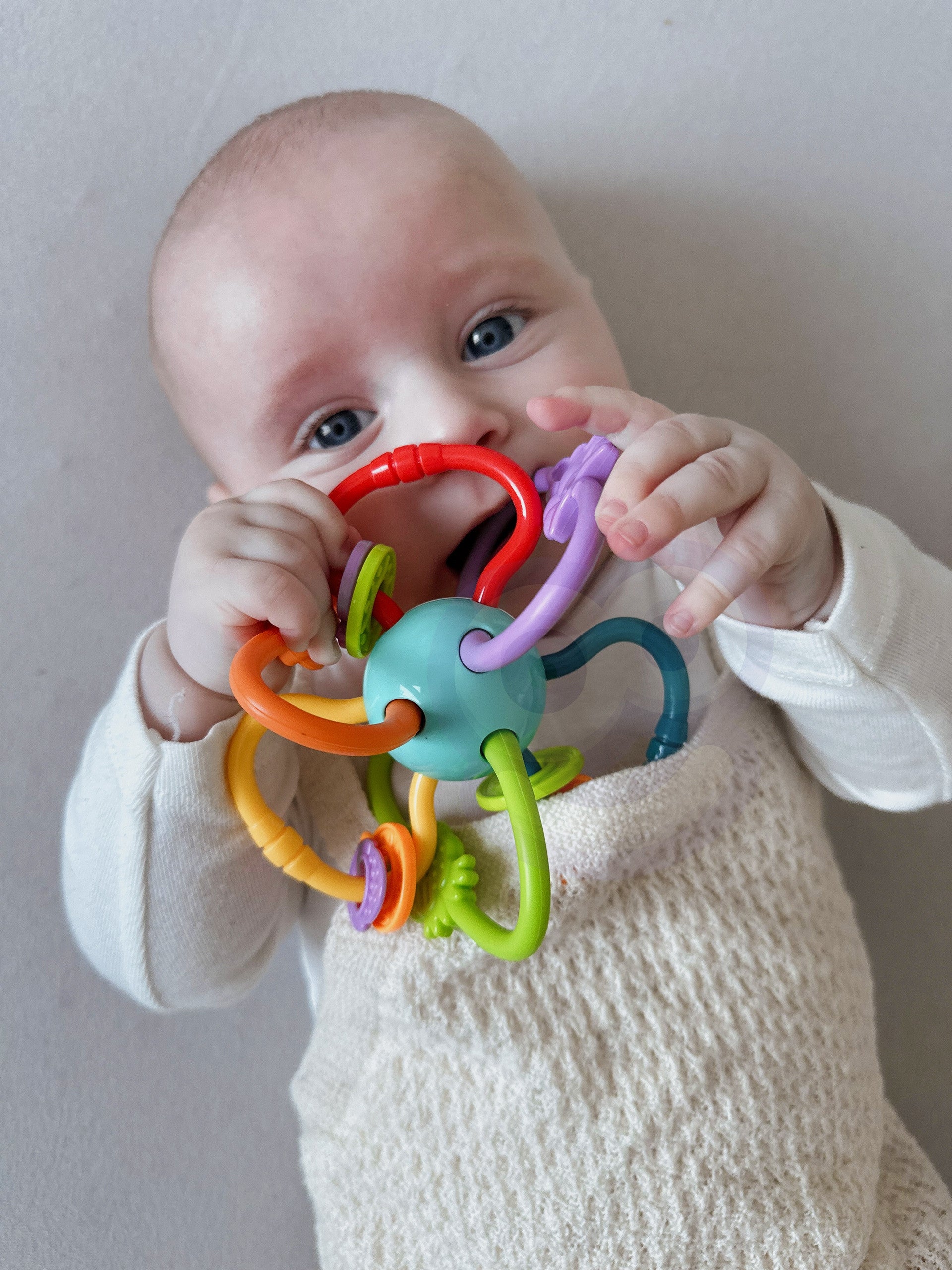 Woopie Бебешка сензорна играчка Дрънкалка за зъби 2в1