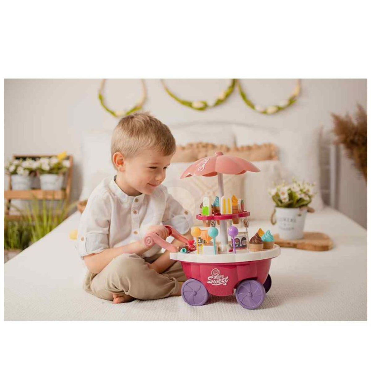 Woopie Food Truck Confectionery Trolley Ice Cream Sweets Stand Sound Light + 36 Accs