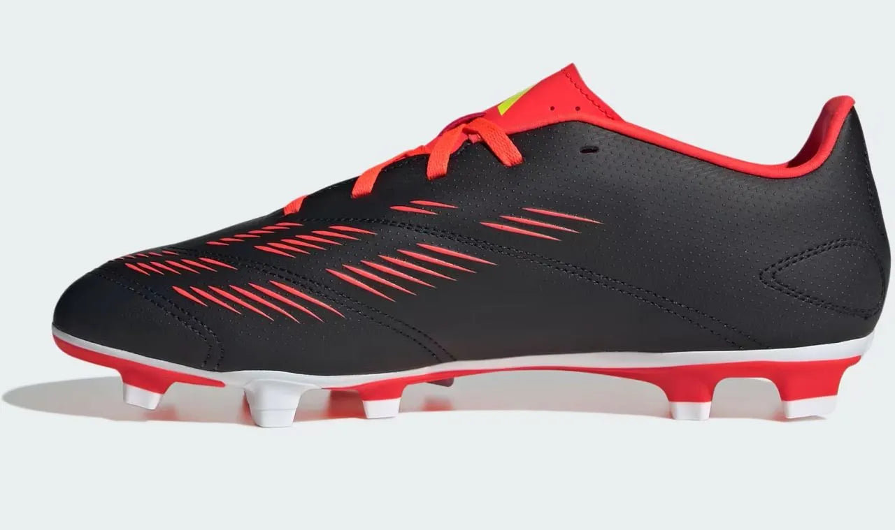 Buataisí Peile Adidas Unisex Predator Club Fxg Dubh Dubh