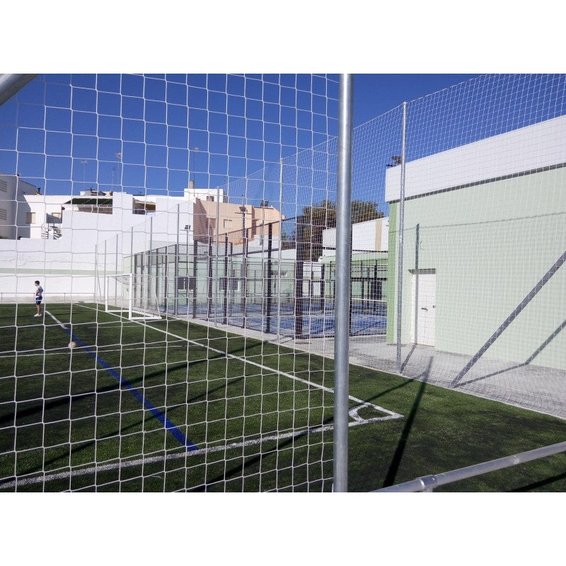 Słup metalowy ocynkowany 7m do ochrony siatki bez puszek, wielokolorowy