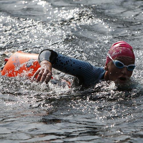 360swim™ Tow Float Simboj | Orange