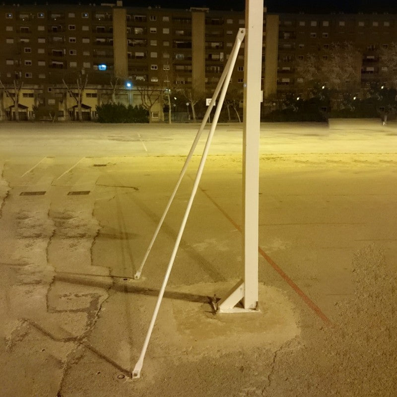 Set 2 suporturi pentru coșul de baschet pentru înșurubare în podea, multicolor