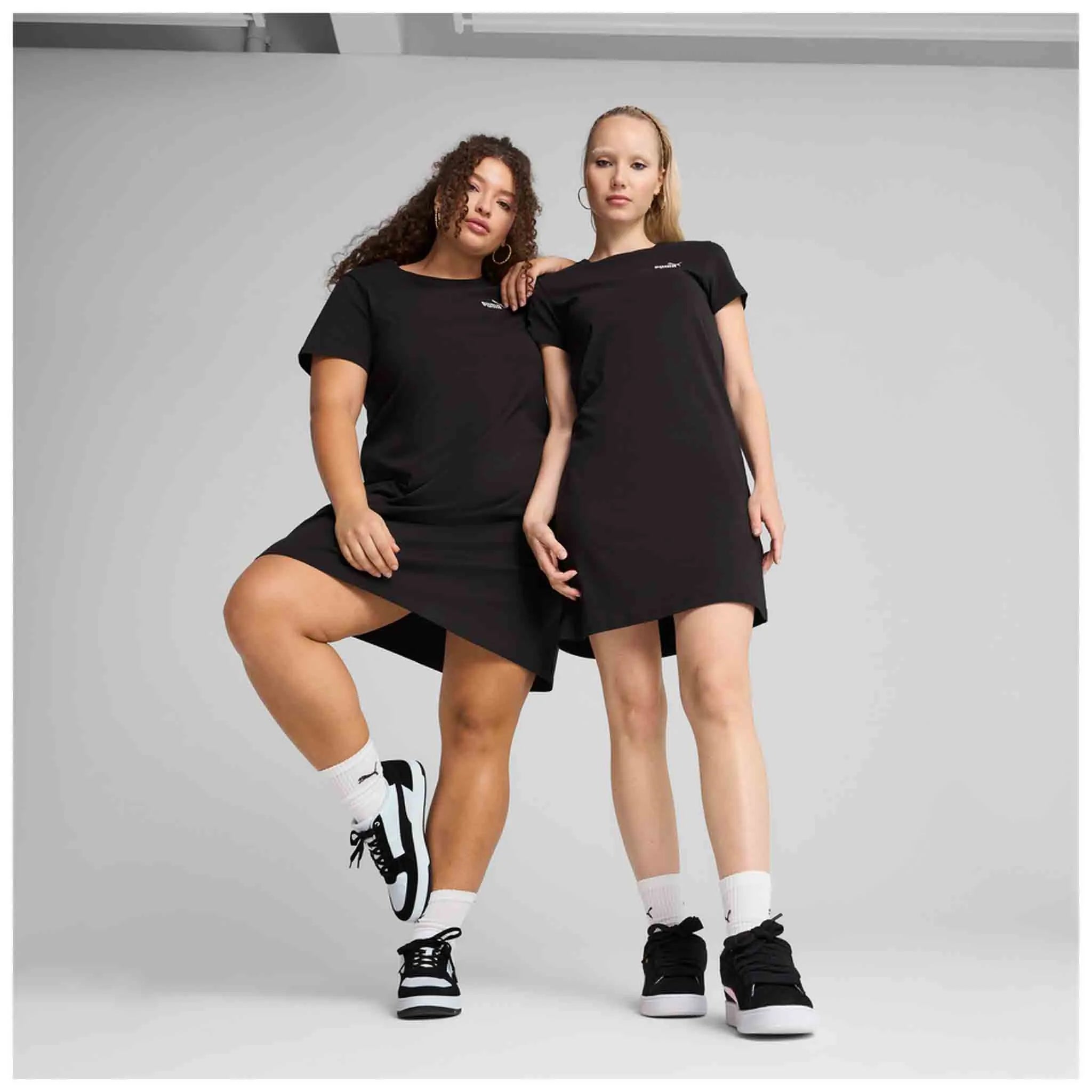 Rochie de damă Puma Ess Small No. 1 Logo Slim Dress Negru