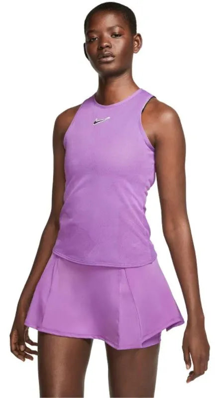 Leadóg na mban barr nike court corcra l