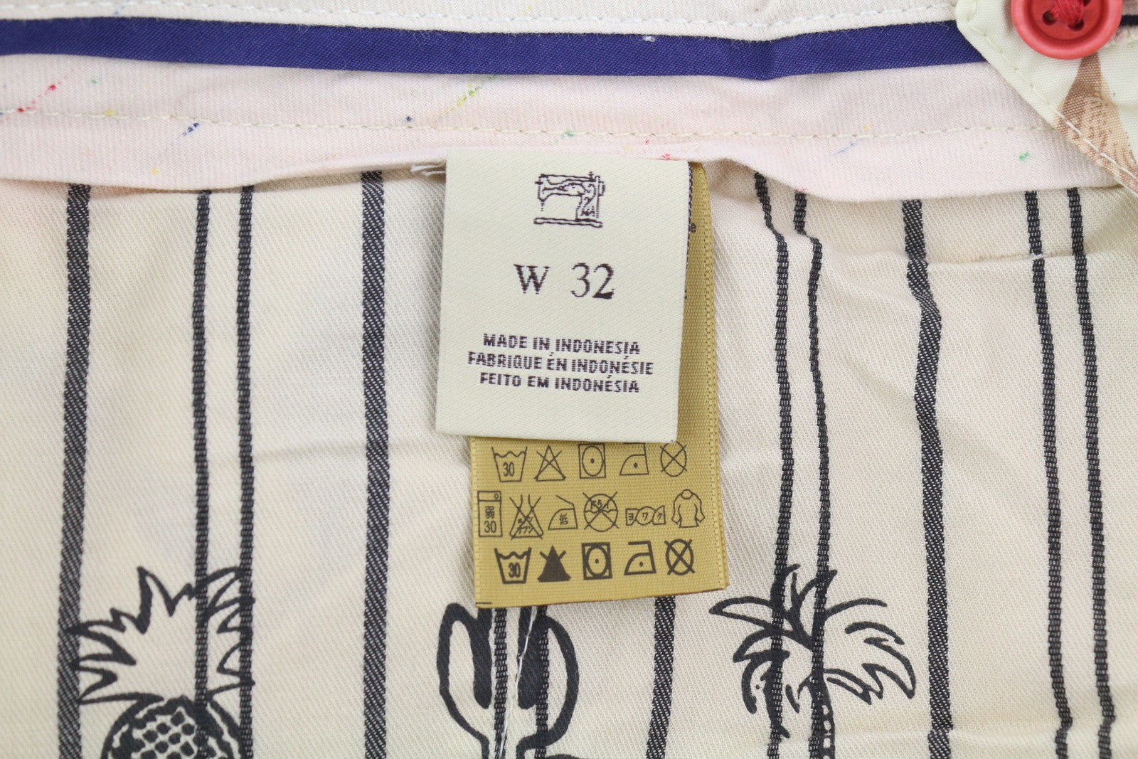 Pantaloncini da uomo Scotch & Soda con tasche casual con stampa a foglie colorate