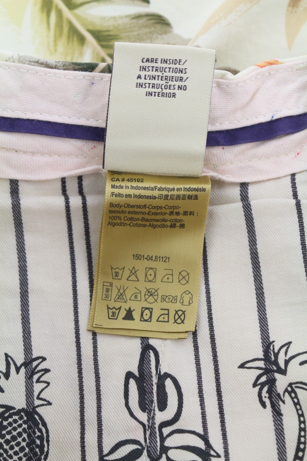 Pantaloncini da uomo Scotch & Soda con tasche casual con stampa a foglie colorate