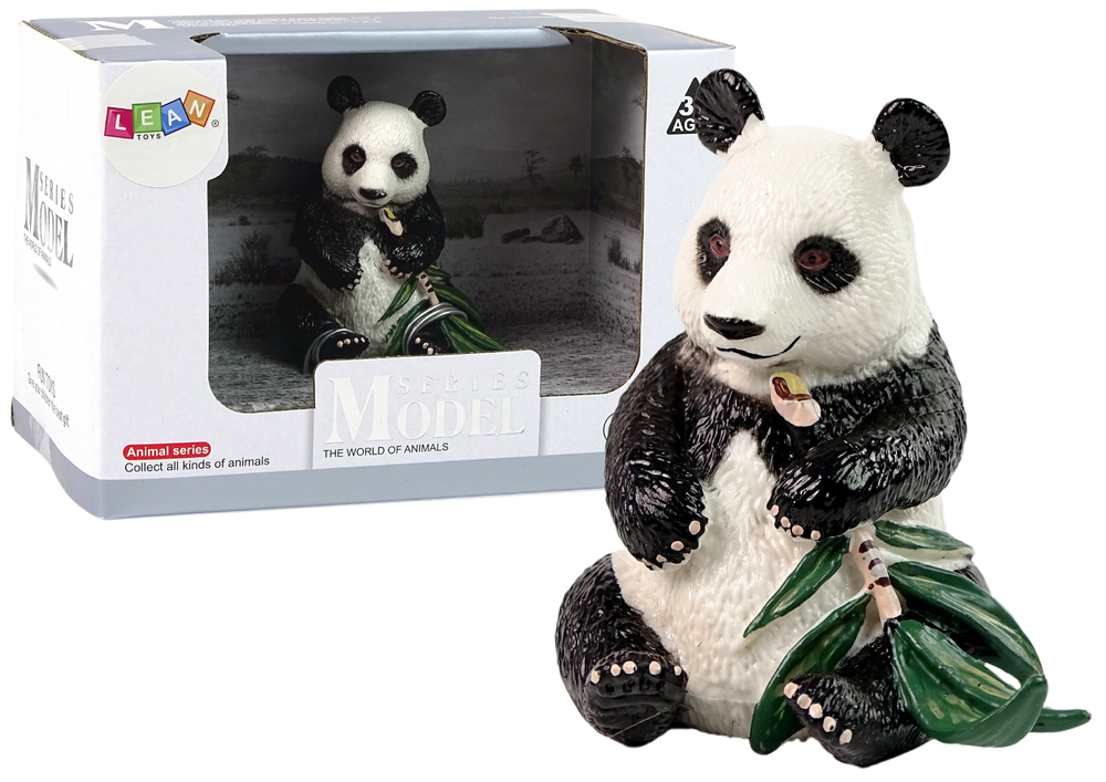 Collector's Figurine Great Panda With Bamboo
