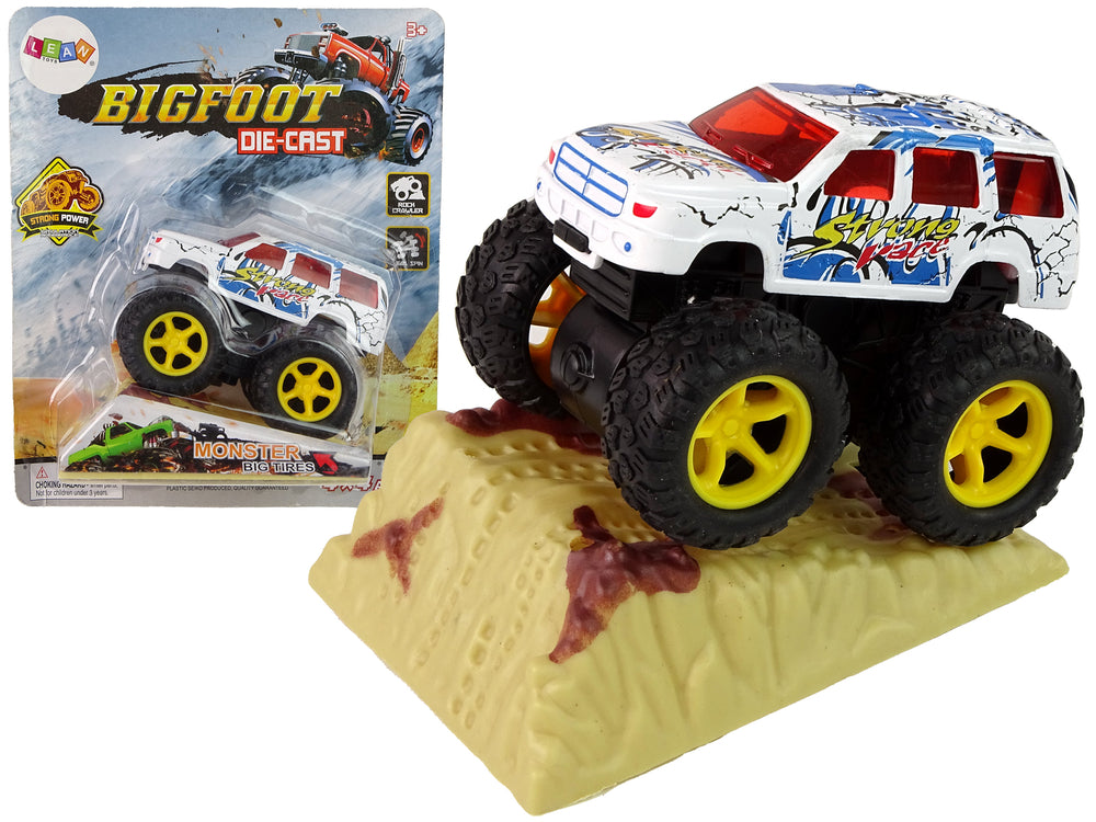 Resorak Monster Truck Pull Back Drive Rubber Tyres Metal Body + Evolving Ramp