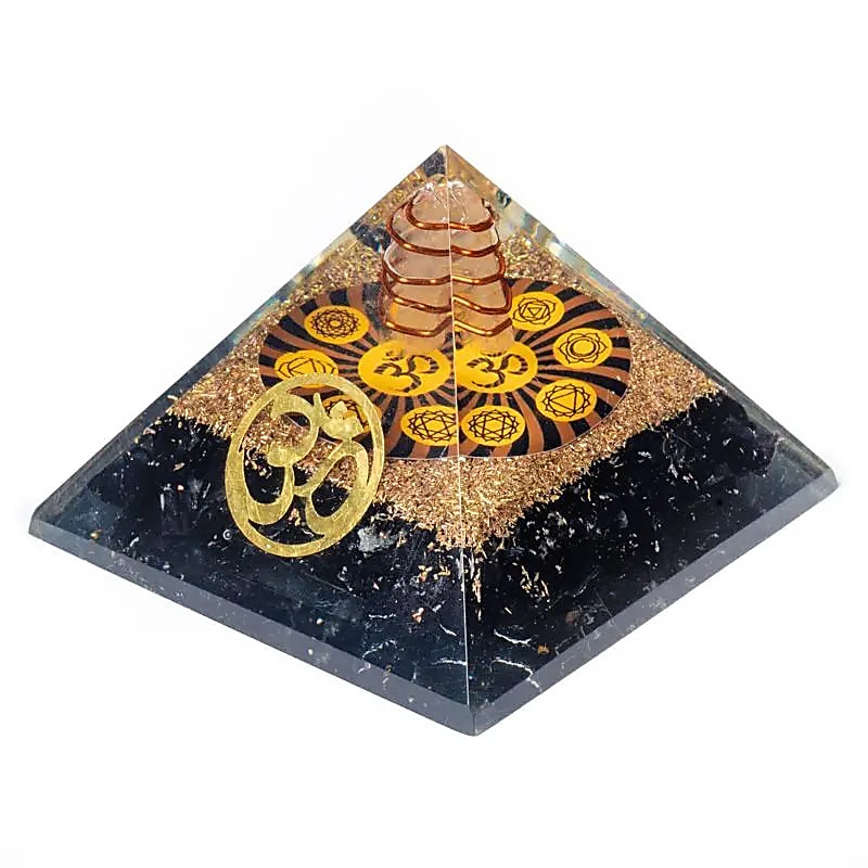 Orgoniet Chakra Piramide Zwarte Toermalijn Met Ohm - 7x7x6cm