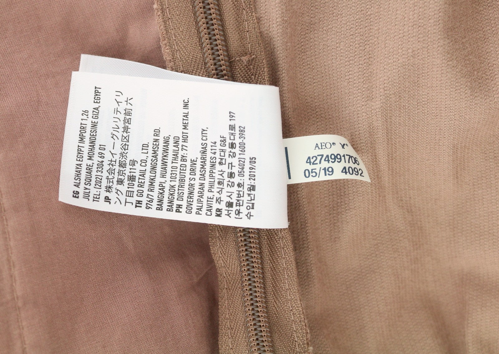 American Eagle Outfitters Tuta da donna in velluto a coste rosa con risvolto corto