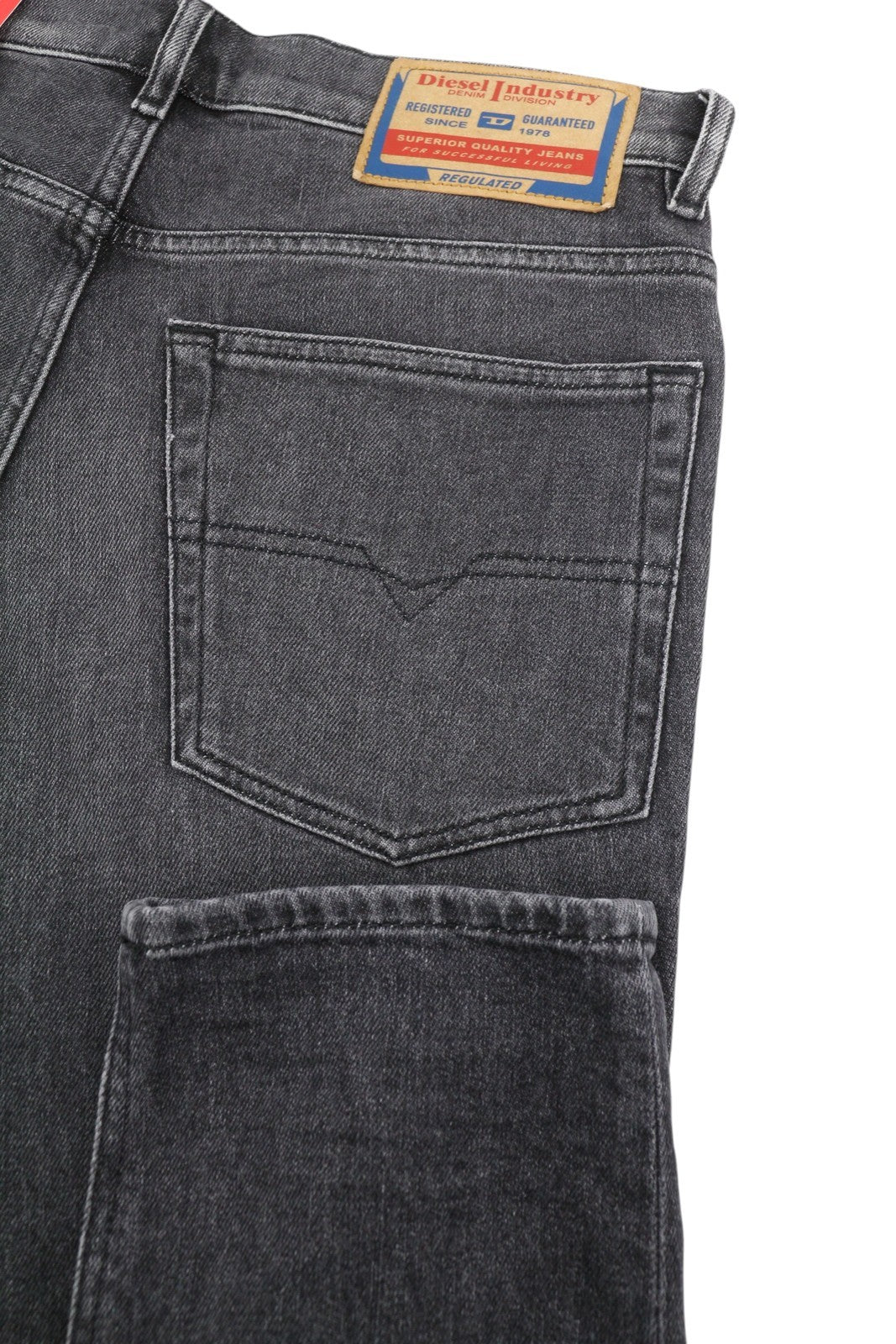 Diesel 2023 D-finitive 09f84 Men Jeansgrey Faded Regular Tapered Leg
