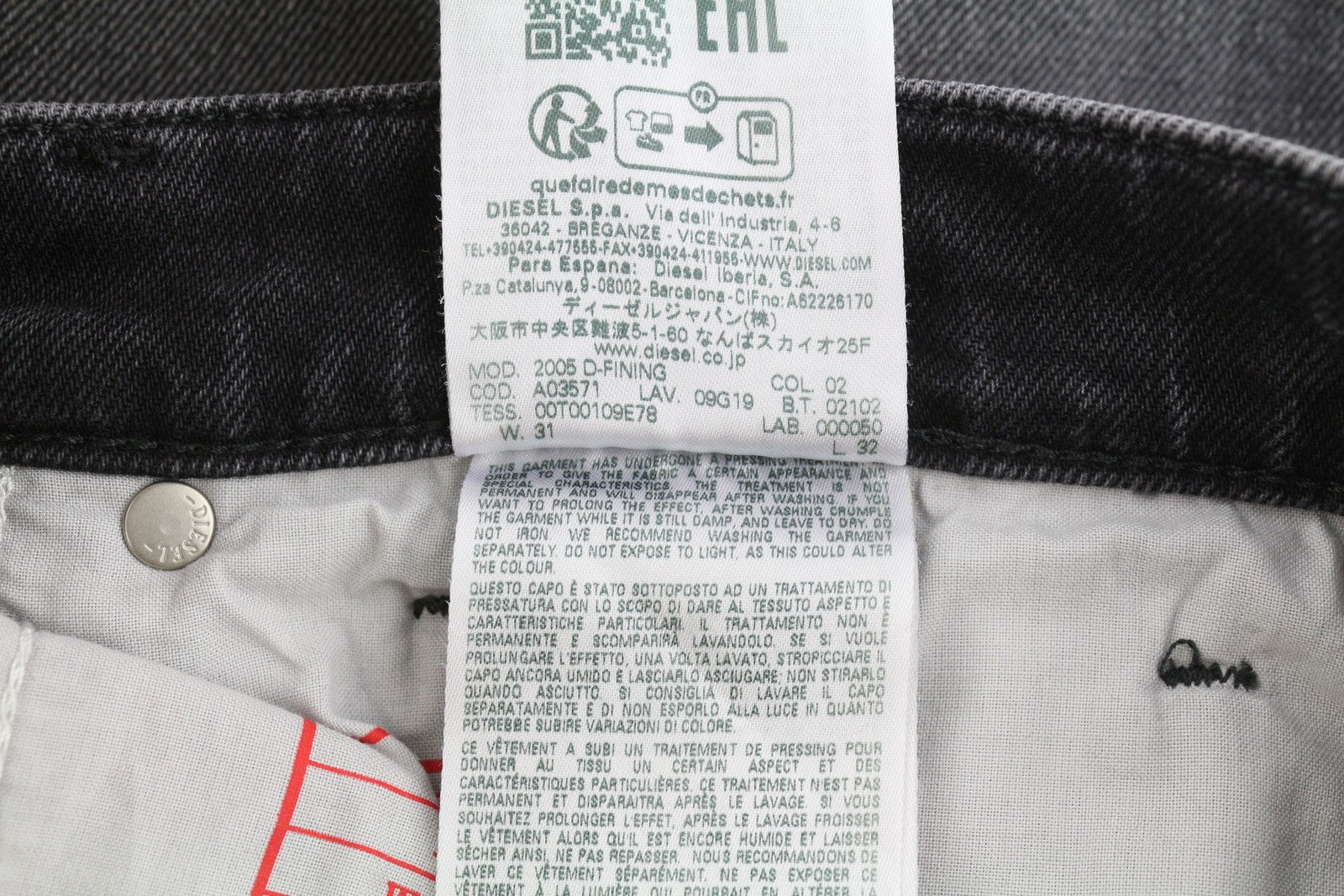 Diesel 2005 D-fining 09g19 Men Jeansblack Faded Regular Fit Tapered Leg