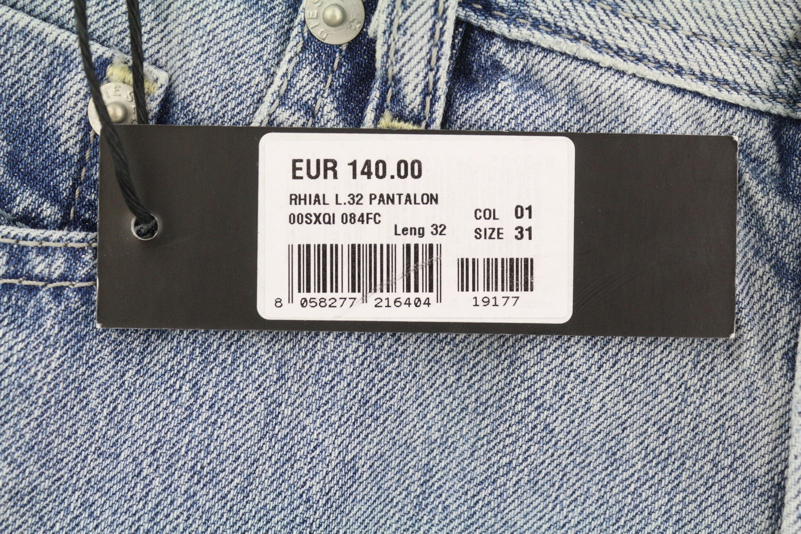 Diesel Rhial 084fc Men Jeansblue Faded Slim Carrot Fit Cropped Button