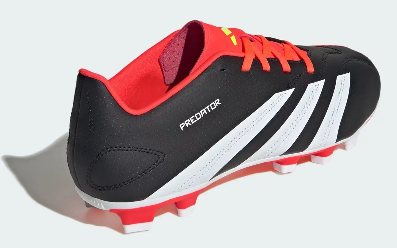 Buataisí Peile Adidas Unisex Predator Club Fxg Dubh Dubh