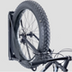 Čierny stojan na bicykle Delta Cycle Pivot